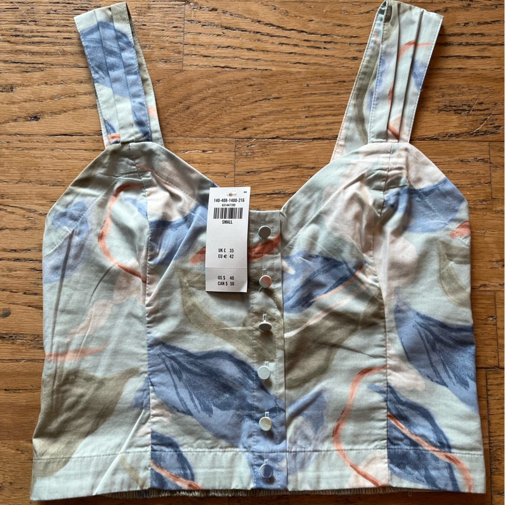 NWT Abercrombie & Fitch cropped tropical shirt size small